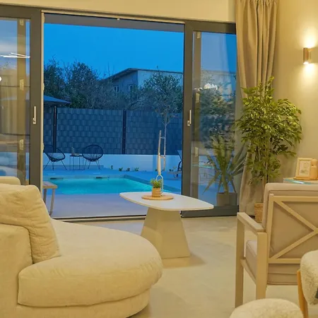 Blue Horizon With Heated Pool 4br And Skylight * Каштела