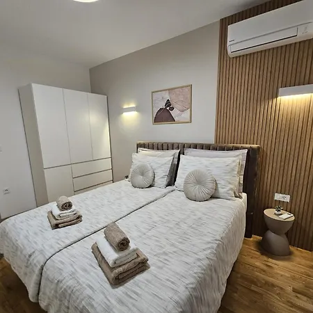Blue Horizon With Heated Pool 4br And Skylight فيلة Kaštela
