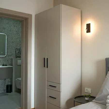 Blue Horizon With Heated Pool 4br And Skylight * Kaštela