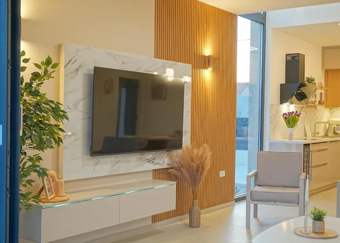 New Blue Horizon With Heated Pool