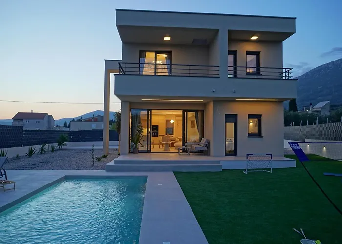 Βίλα New Blue Horizon With Heated Pool Kaštela